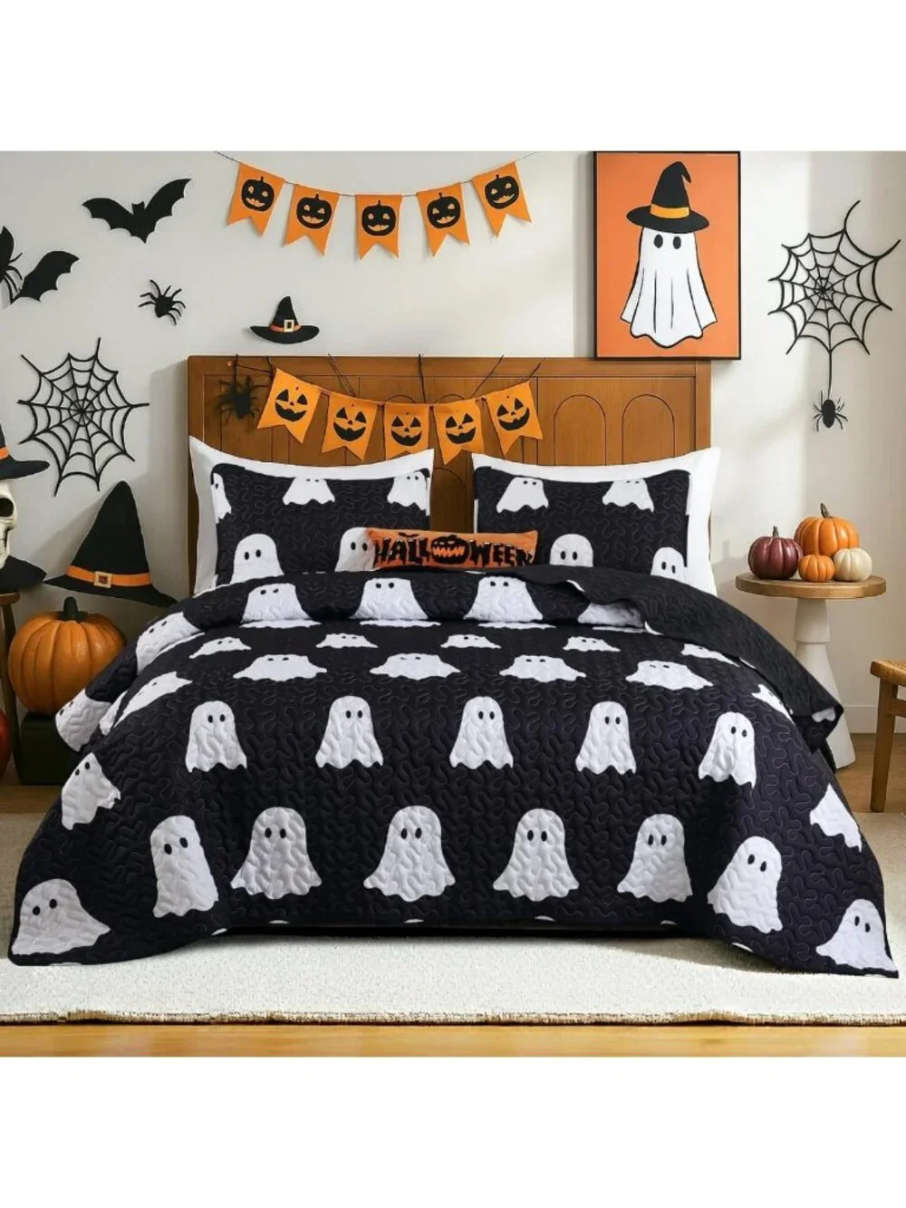 Spooky Halloween Queen Size Quilt Set - Black Ghost Bedspread & Pillow Shams